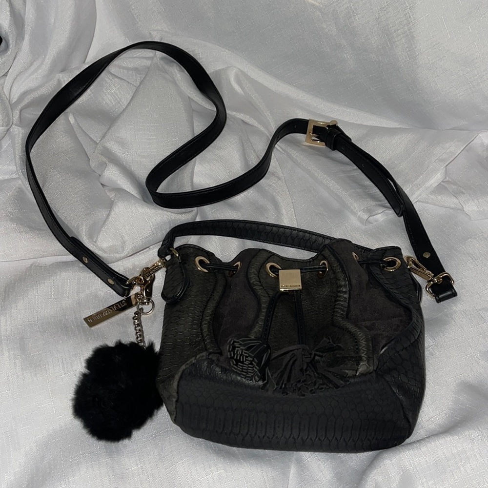 Gentle Used Steve Madden crossbody black/gold